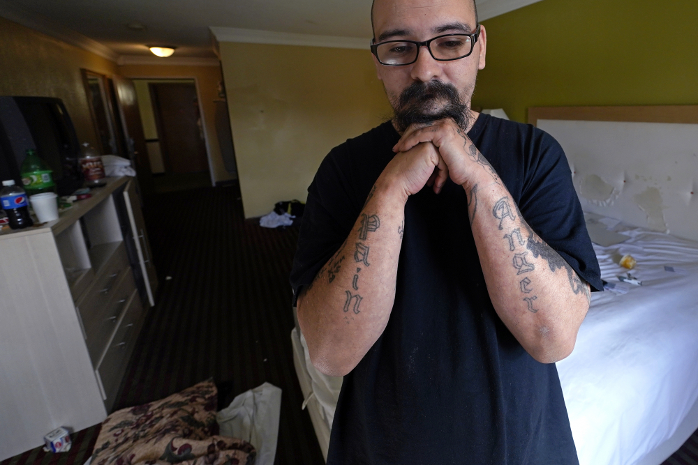 APTOPIX_Virus_Outbreak_Homeless_Hotels_27488