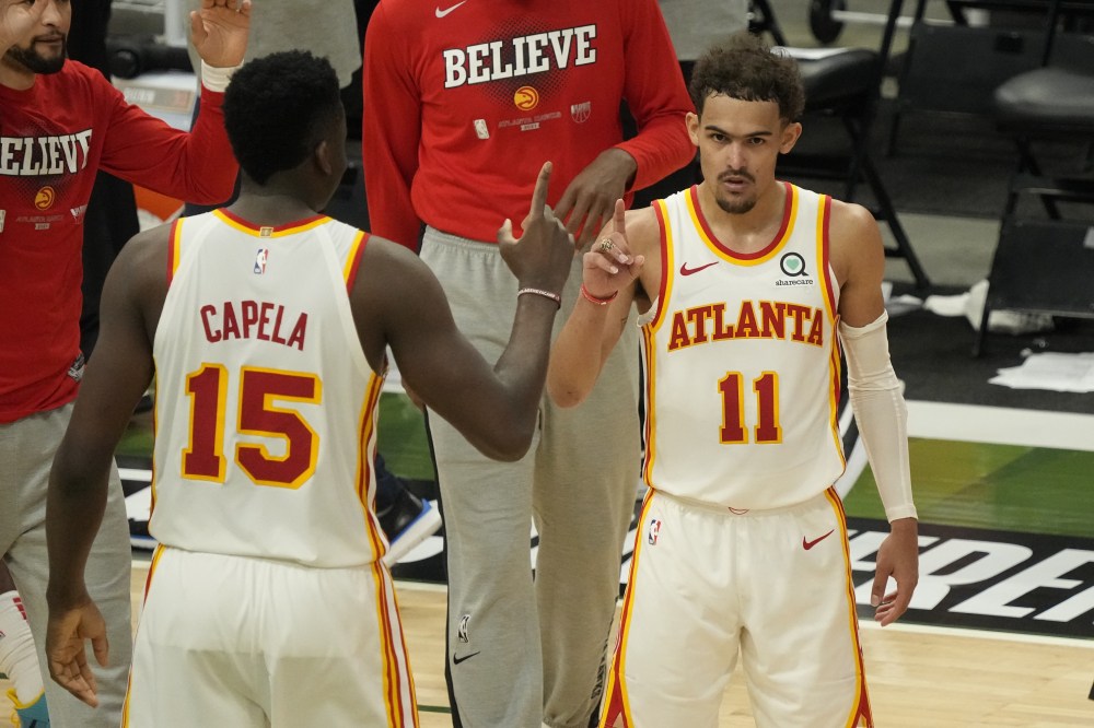 Hawks_Bucks_Basketball_54931