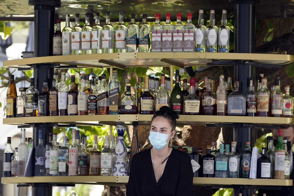 Virus_Outbreak_California_93839
