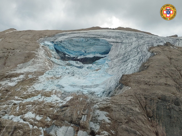 Italy Glacier Hikers Killed