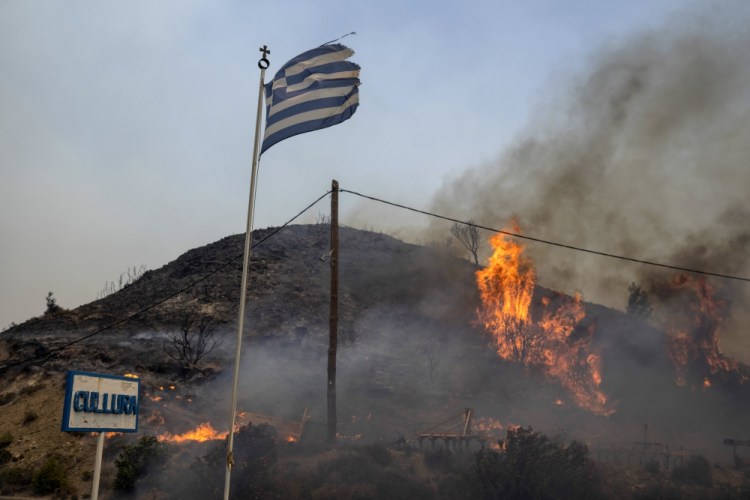 APTOPIX Greece Wildfires