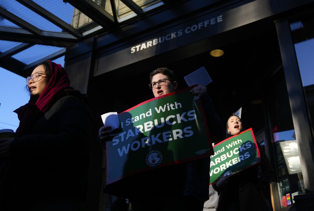 Earns Starbucks