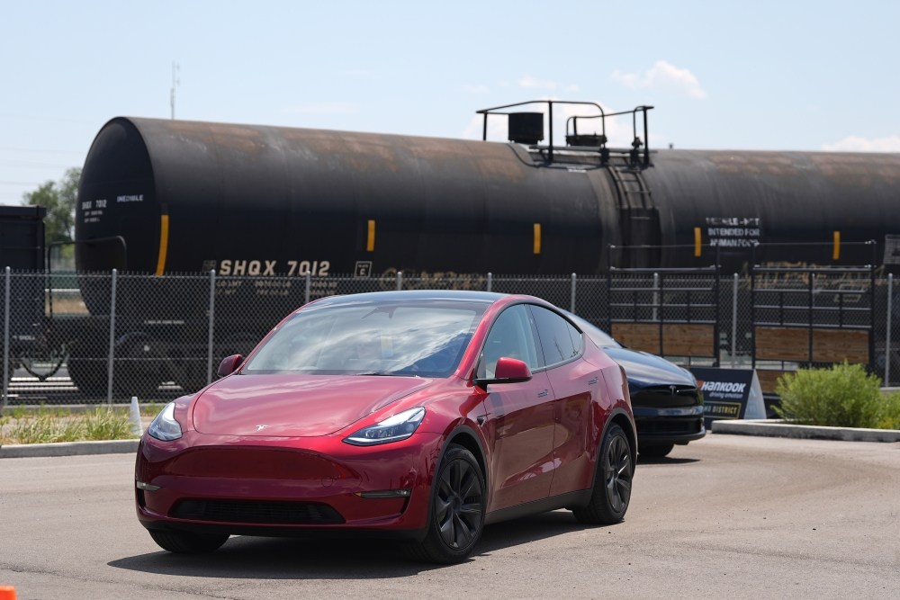 Tesla Self Driving Risks