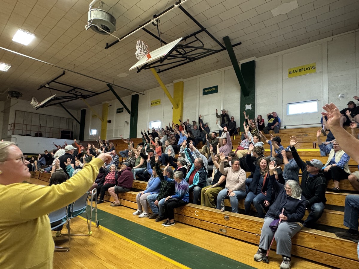 Residents to vote tonight on design for new Oxford Hills Middle School